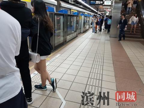 台北捷运传歹徒持刀刺人 女子胸口被划伤15厘米