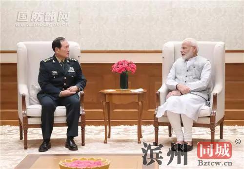▲8月21日下午,印度总理莫迪在新德里会见了到访的中国国务委员兼国防部长魏凤和。李晓伟 摄
